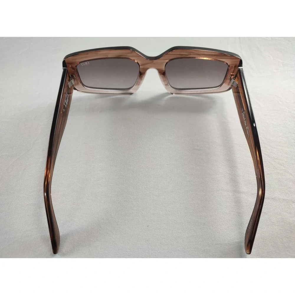 DEZI Read the Room‎ Sunglasses Toffee Brown Rectangular Desi Perkins Excellent